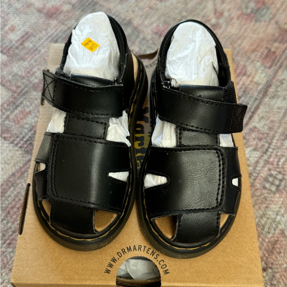 Dr. Martens Moby Sandal 8T